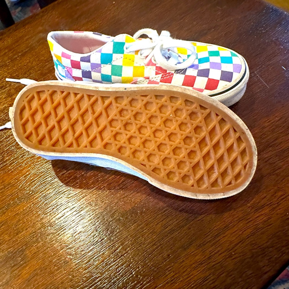VGUC - Vans. Size 11